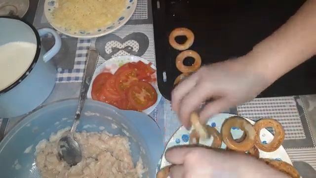 МИНИ-ПИЦЦА ИЗ БУБЛИКОВ смотреть онлайн