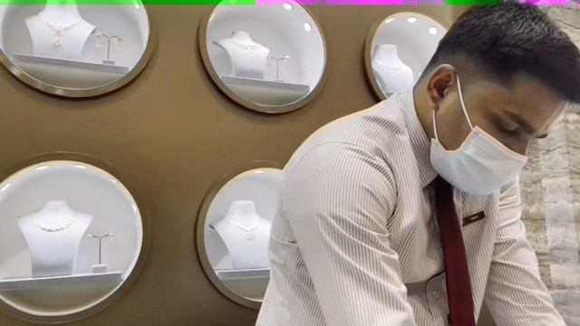 Gold Souk Dubai Shopping 2021 | Latest Gold & Diamond Designs with Weight & Prices | смотреть онлайн