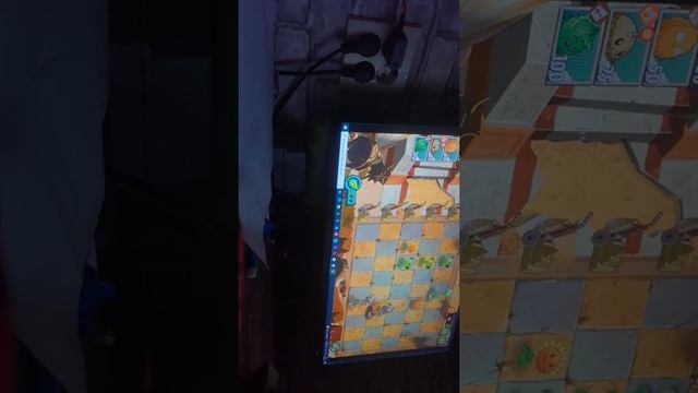 играл на компьютере в pvz 2 смотреть онлайн