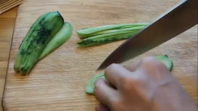 Спрингроллы с курицей и овощами смотреть онлайн