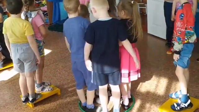 День космонавтики смотреть онлайн