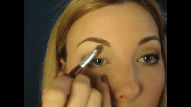 Простой макияж для нависшего века пошагово смотреть онлайн