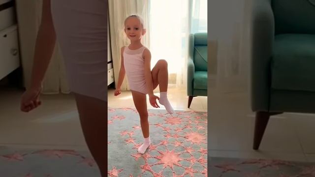 Likevlog Gymnastics | домашние тренировки по гимнастике | фрагмент #1