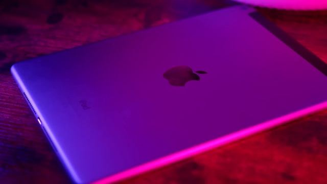 iPad Air 2 on iOS 15 - 8 Years of Updates! (Review) смотреть онлайн