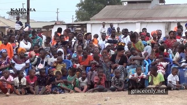 Open Air - Kahama, Tanzania - Day 1 - Jesus is knocking смотреть онлайн
