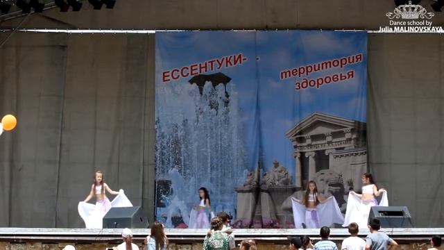 Школа танцев Ю.Малиновской 1 июня.Восточный танец гр.Дети Педагог Самира смотреть онлайн