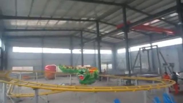 гусеница аттракцион парковый катальная гора