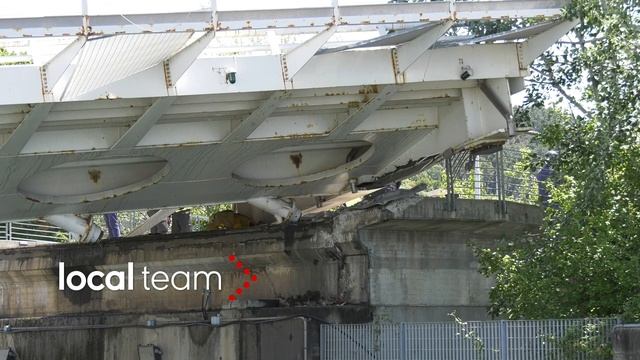 La Spezia, cede ponte levatoio sulla darsena di Pagliari смотреть онлайн