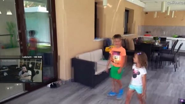 Easygogame смотрит: Bad Kids Pranks Daddy Пришелец в Бассейне