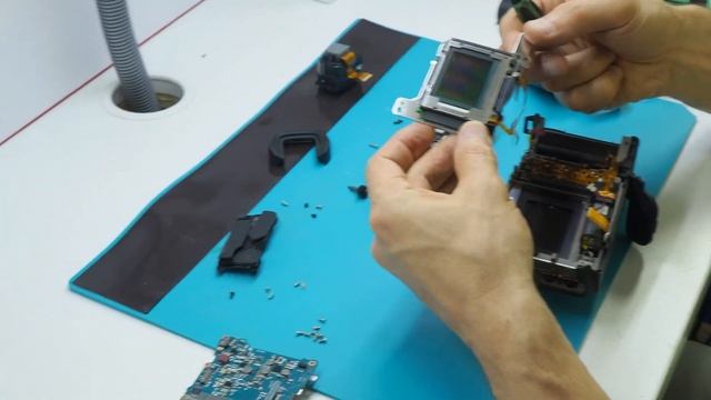 Замена затвора на Canon EOS R смотреть онлайн