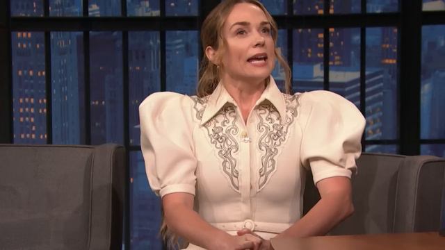 Kerry Condon Reveals Colin Farrell Needed a Change of Underpants After a Terrifying Horse Scene смотреть онлайн