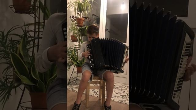 Прогулка на велосипеде на баяне смотреть онлайн