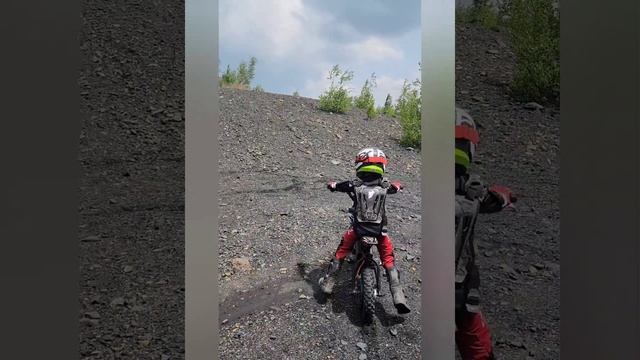 Electric Honda XR50 compilation. Kelly KVD, Surron battery + Hub motor. 50mph ebike for a 7yr old! смотреть онлайн