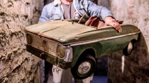 Реставрация Заброшенного Ржавого Детского Автомобиля  1975 года выпуска