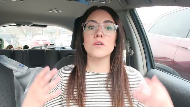 TRAVEL BEAUTY ESSENTIALS (AND ME SHAVING MY LEG...LOL) | Katie Carney смотреть онлайн