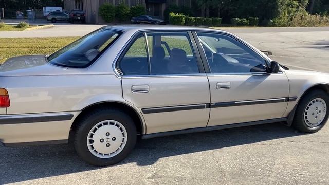 1990 Honda Accord LX One Owner 27k miles смотреть онлайн