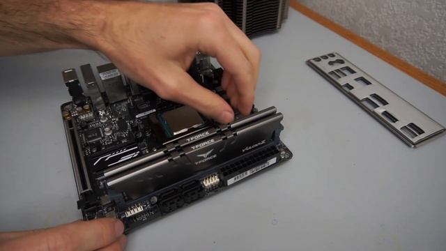 SilverStone LD03 - Building A Fully Silent Fanless PC