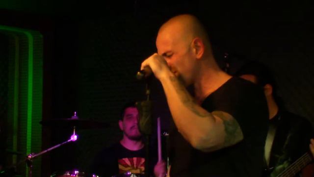 РЕНЕГАТ в Макс Клуб Русе 20.04.2013 смотреть онлайн