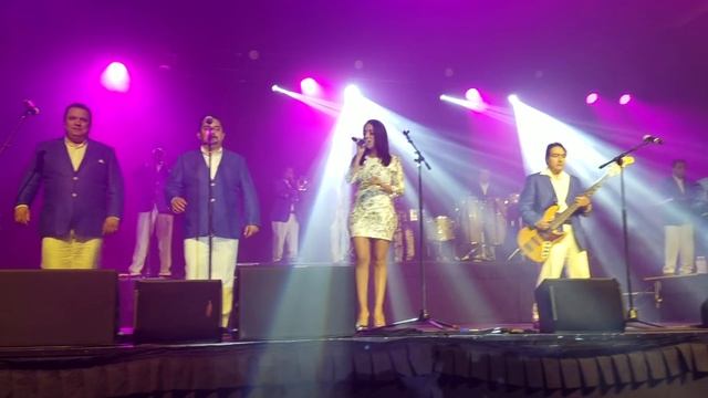 LOS ÁNGELES AZULES EN ANAHEIM CONVENTION CENTER смотреть онлайн