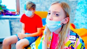 Новый Учебный Год Отменяется? Экстремальные Прятки от Злой Училки! Мы Семья - Лучшее!