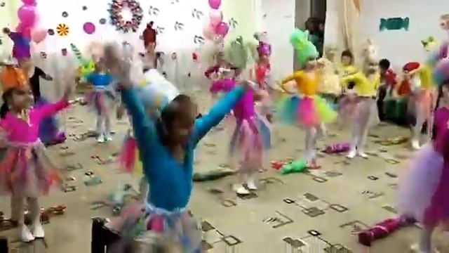 Танец конфет??? смотреть онлайн