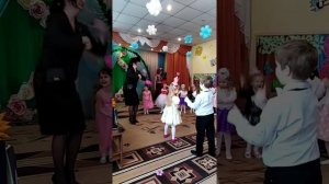 Танцуем вместе с Шапокляк!