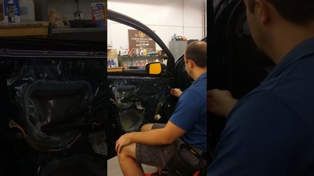 Toyota Yaris door panel removal смотреть онлайн