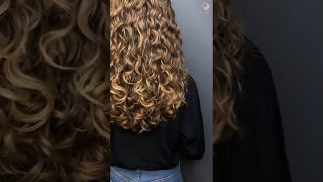 Кудрявая стрижка и укладка в салоне ICE CURLY смотреть онлайн