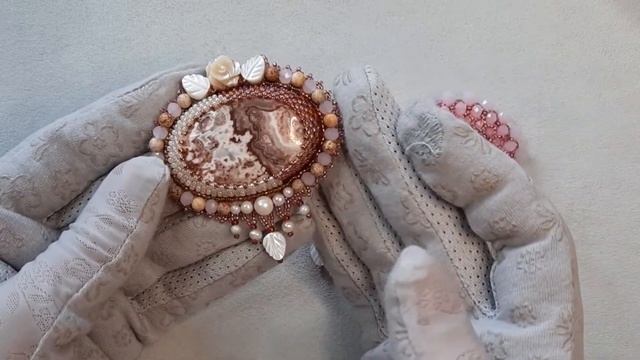 РОЗА ПУСТЫНИ - брошь из кружевного агата. Натуральные камни: яшма, агат, перламутр, жемчуг. смотреть онлайн