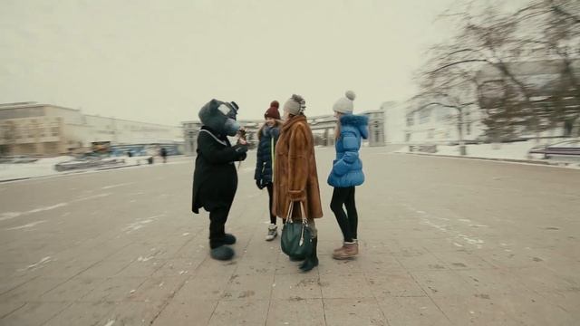 Прикольное поздравление с 8 марта! смотреть онлайн