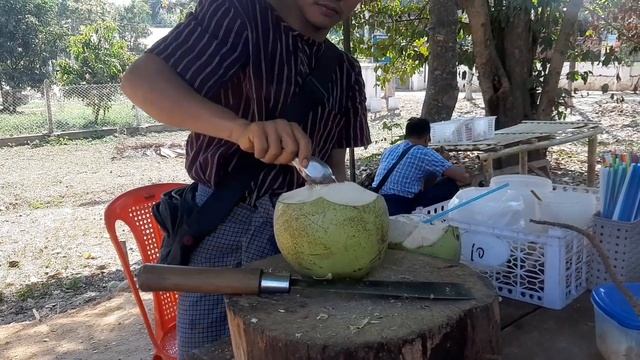 Naypyidaw Lifestyles, Palmyra or Coconut water смотреть онлайн