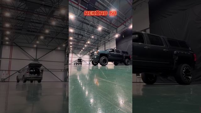 Aziz estet | yangi Rekord ? Qo.....g'i bilan 3 tonali moshinani torti #azizestet смотреть онлайн