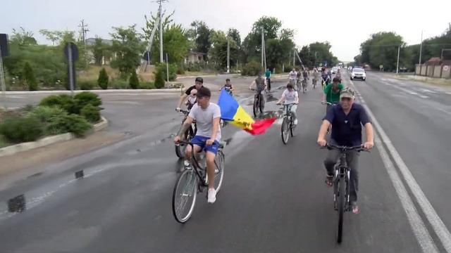 LIVE: Велопротест в Комрате смотреть онлайн