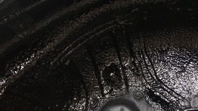 Toyota Alphard. Убрать шум колёс и дороги помогла шумоизоляция колесных арок и заводских подкрылок. смотреть онлайн