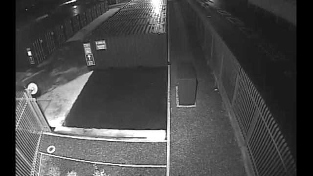 Renault Avantime CCTV crash footage смотреть онлайн