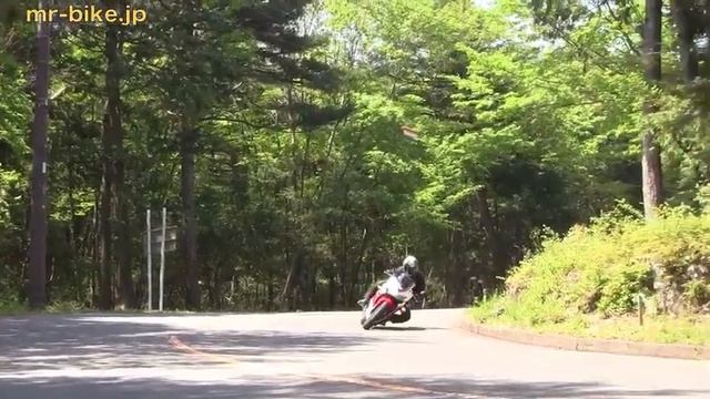 Honda CBR400R Impression WEB Mr. Bike