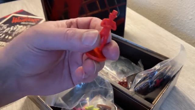 DCGTV - The Warriors Game Box Opening смотреть онлайн