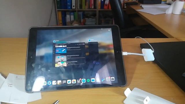 So Expensive But So Useless! | Apple Lightning to USB 3 Camera Adapter Unboxing смотреть онлайн