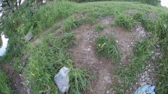 ЛОВЛЯ КАРАСЯ НА ЧЕРВЯ С ПОМОЩЬЮ АКТИВАТОРА КЛЕВА смотреть онлайн