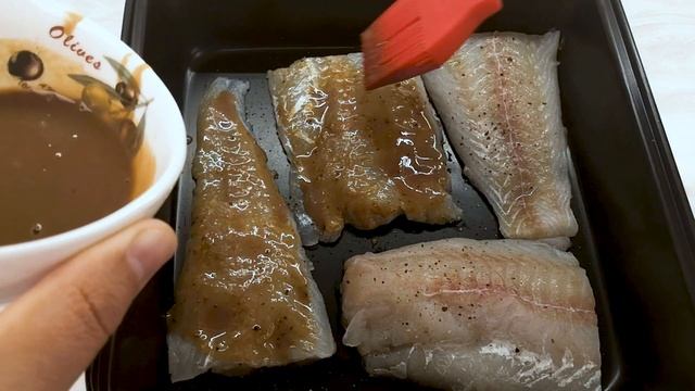 Сочный и вкусный минтай в духовке. Простой рецепт смотреть онлайн