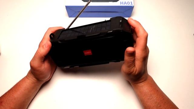 ДЕШЕВАЯ Bluetooth КОЛОНКА HA01 из Китая с Фонариком , FM Радио и Солнечной Зарядкой смотреть онлайн