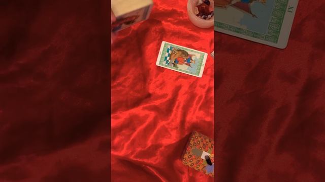 Расклад «Потайной карман» смотреть онлайн