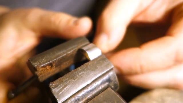 How to remove the hair from a violin bow смотреть онлайн