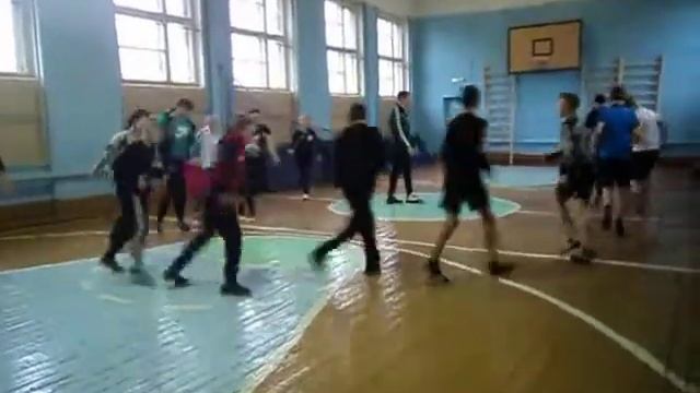 Разминка на уроке физкультуры. смотреть онлайн