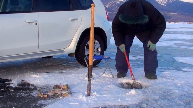 Открытие рыболовного сезона 2022-2023г. Байкальский сор. Рыбалка 25.12.22г. Lake Baikal December смотреть онлайн