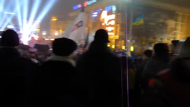 Сашко Положинский греет народ в Новогоднюю ночь! смотреть онлайн