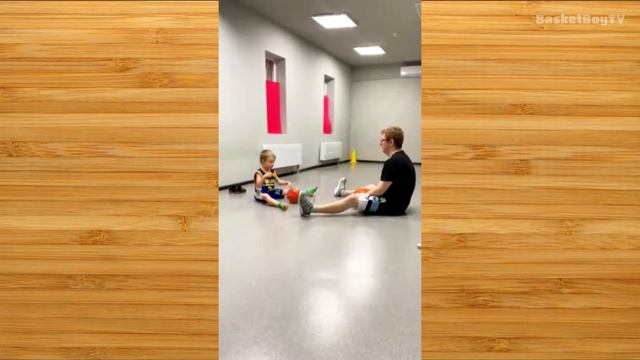 №2 - Баскетбол в 4 года: персональная тренировка / Youth Basketball Drills For Kids - 4 y.o. смотреть онлайн