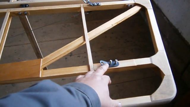 Тяги рулей. Выпуск 28. Постройка самолёта в сельских условиях. смотреть онлайн