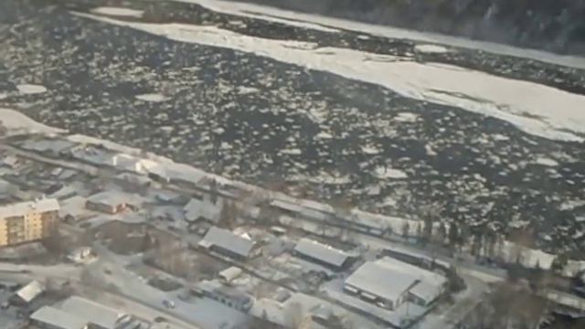 Взлет из аэропорта Бодайбо. АН-24. Север Иркутской области. смотреть онлайн