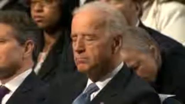 Аудитория дремала, слушая выступление Обамы смотреть онлайн